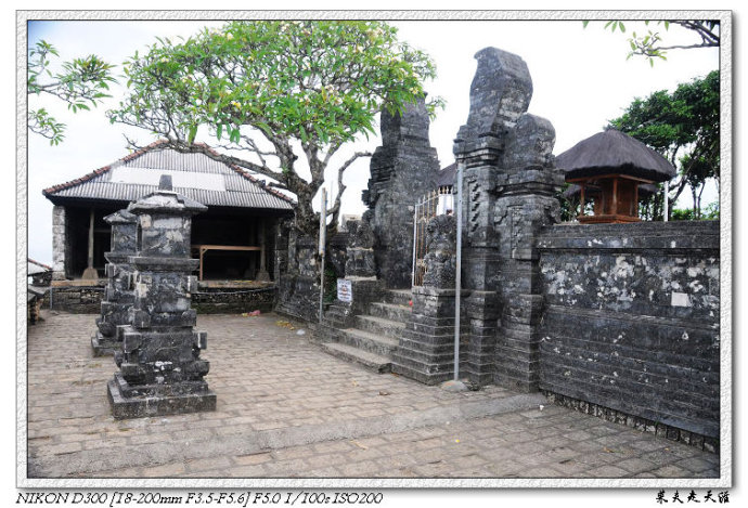 巴厘岛情人崖和乌鲁瓦图神庙游记 乌鲁瓦图寺7.jpg