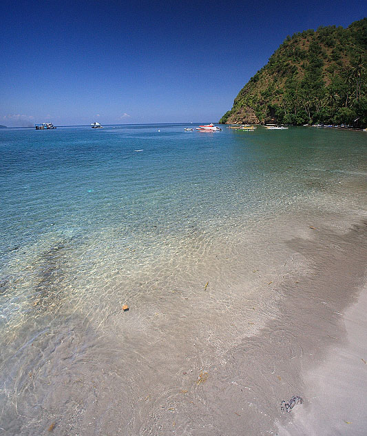 巴厘岛最后一片净土——漂亮的东海岸阿姆湾海滩 Amuk Bay Beach